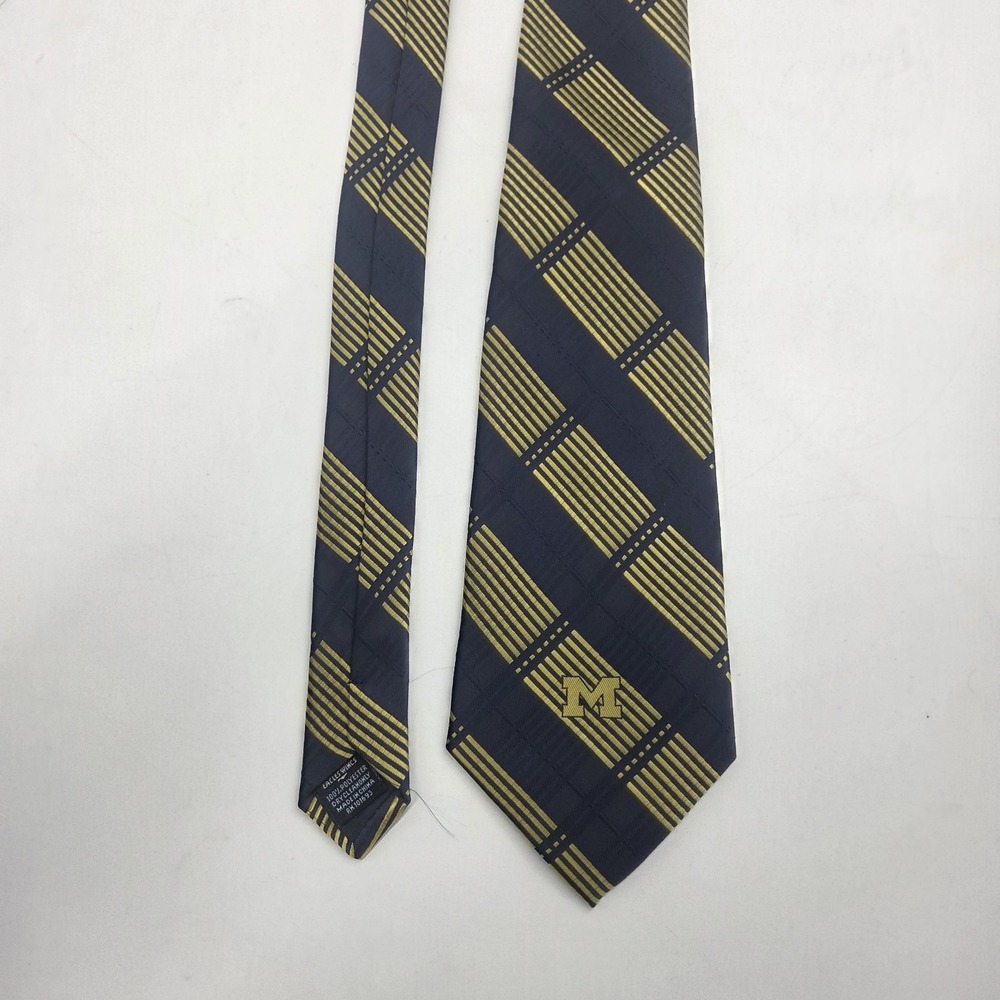 University of Michigan Wolverines Necktie - Eagles Wings Tie U Of M Neckwear